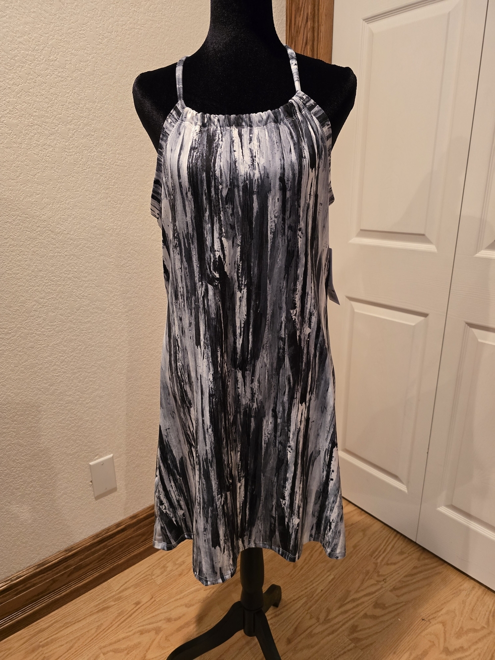 New! Peace & Pearls Sleeveless Active Dress w/ Shelf-bra Size M